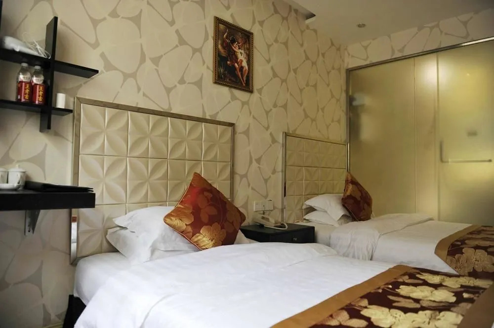 Wulong Xiannvshan Platinum Hotel