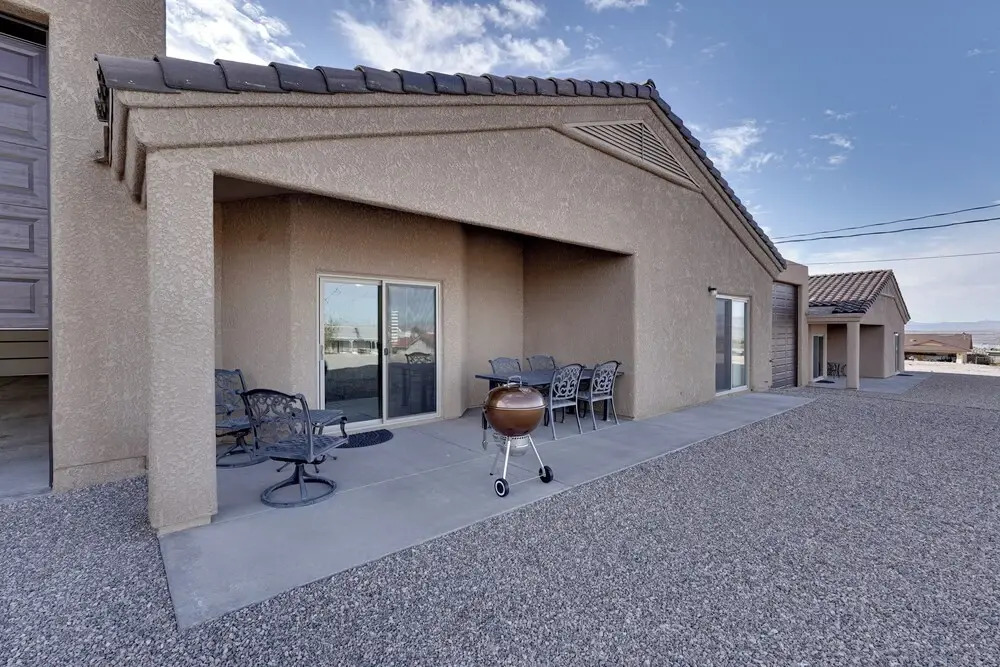 Patio & Grill: Family-friendly Lake Havasu Home