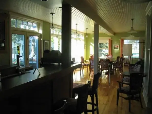 Shaws Hotel & Cottages