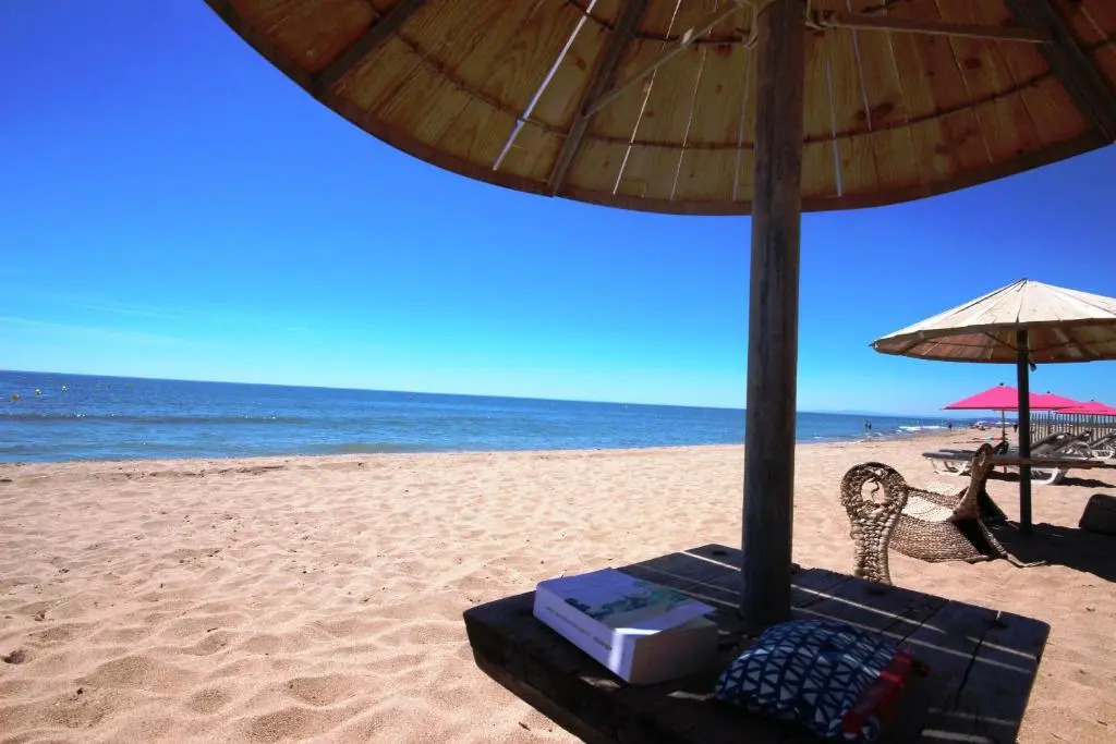 300m de la plage, adorable maison 2 chambres 4-6 couchages terrasse parking privatif LRSEN63