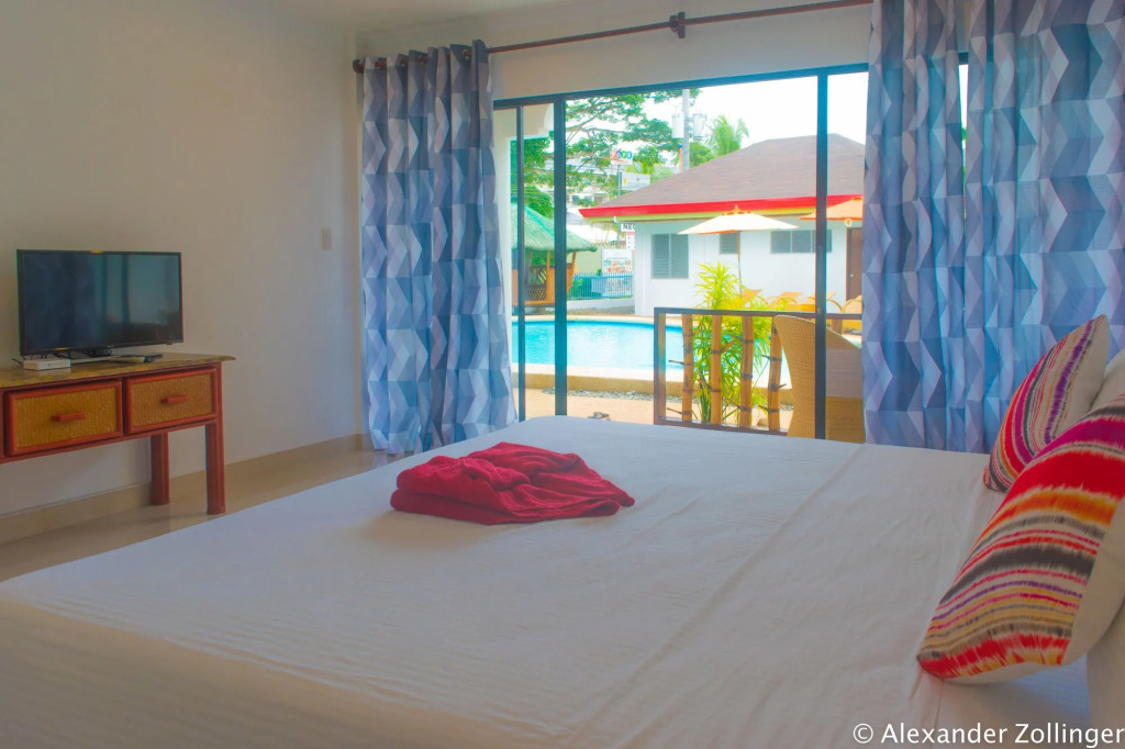 Alona Vida Beach Hill Resort