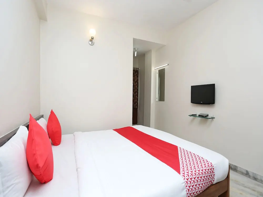 Vijay Palace by OYO Rooms