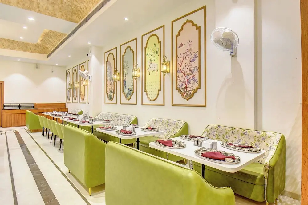FabHotel Chhappan