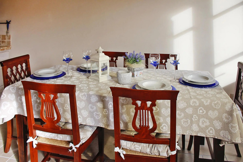 In Camaiore With 3 Bedrooms And 2 Bathrooms
