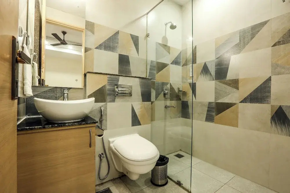 FabHotel Green Lotus Luxe