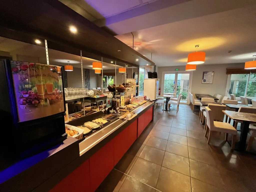 Brit Hotel Confort Montauban