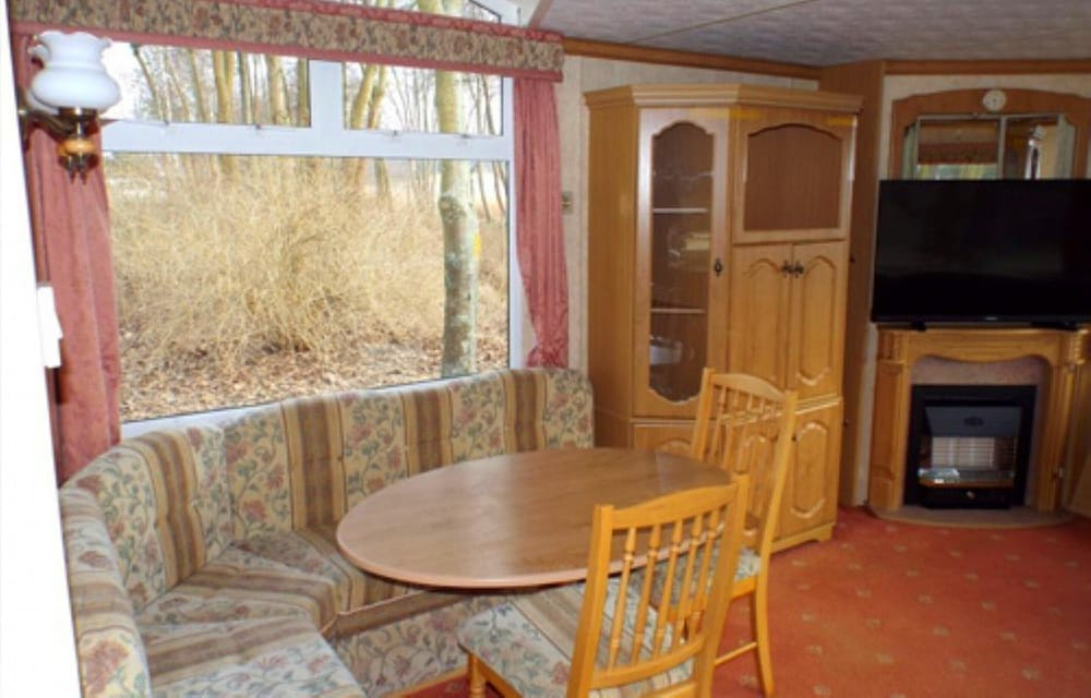 Mobile Home im Ferienpark mit Seezugang