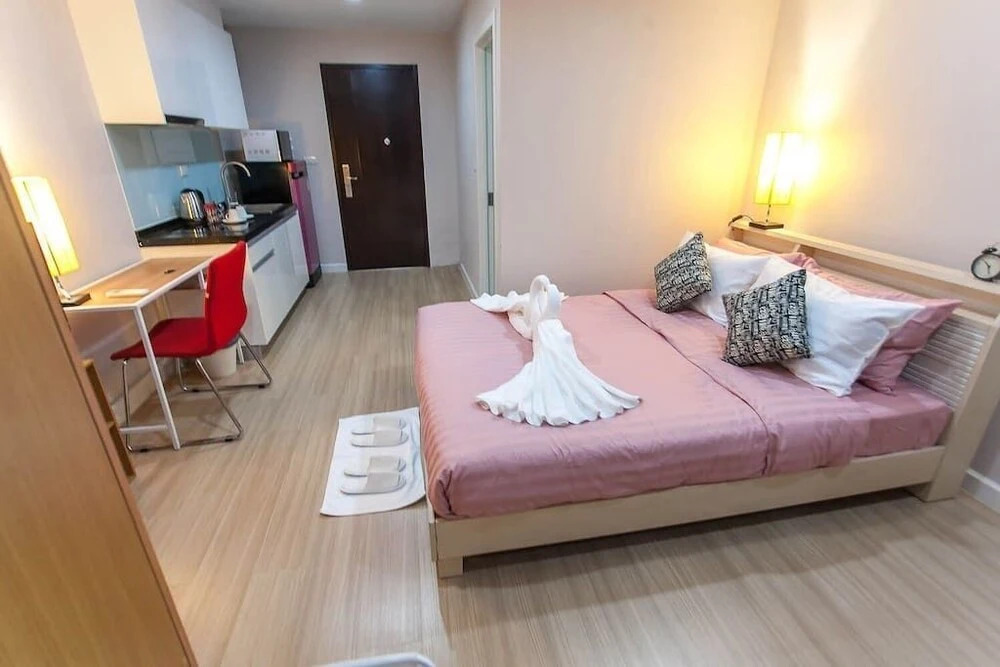 Sukhumvit 64 Pool View Apartment