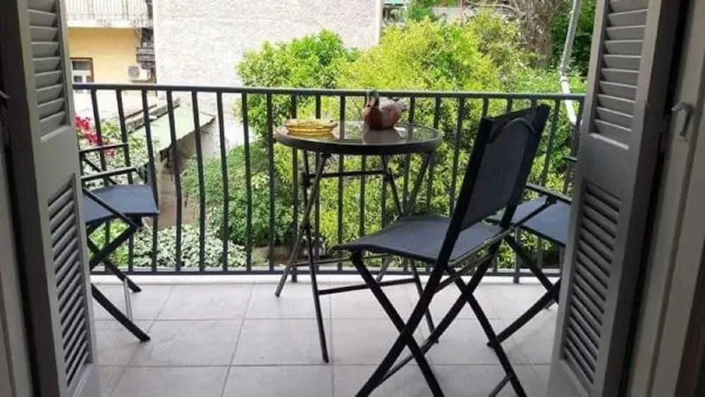 Marion-Athenian Style Apartment