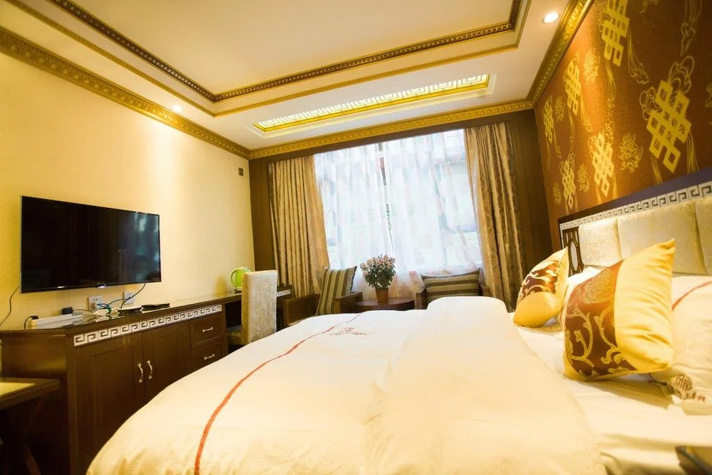 Floral Hotel · Shangri-la Blue Sky