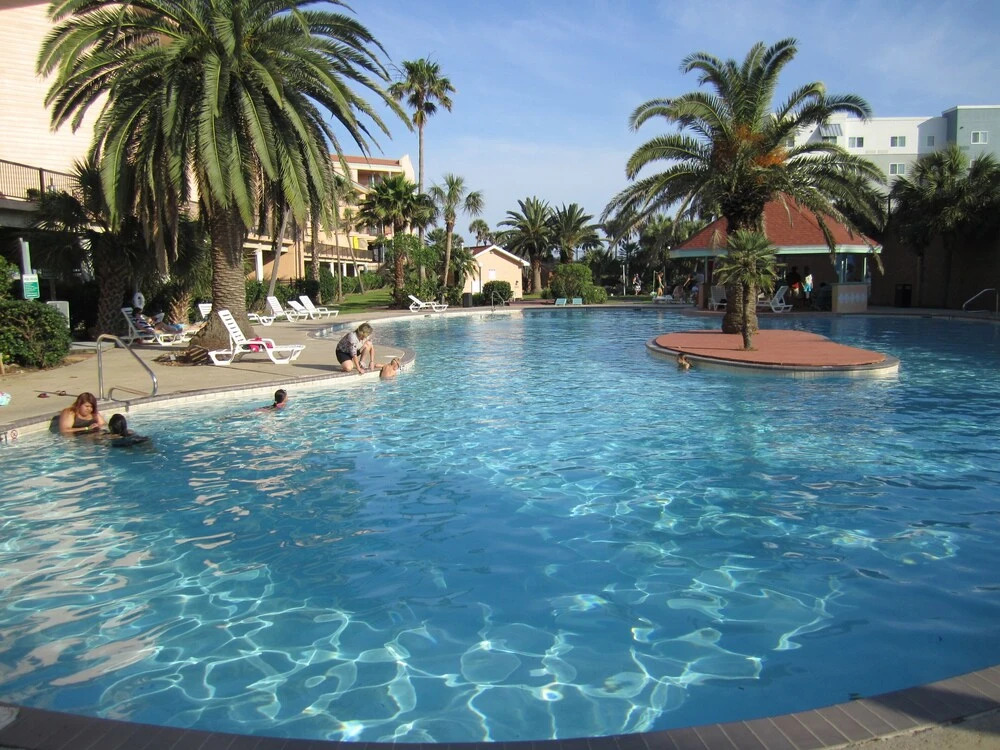 Maravilla Condos