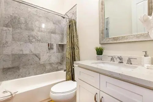 3BR Loft on Carondelet by Hosteeva