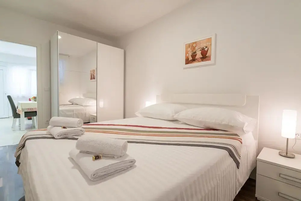 Drop In Split Luxury Suites