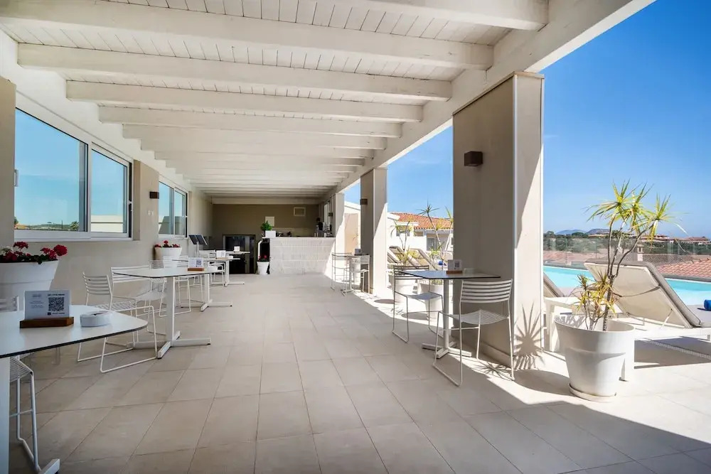 Hotel with panoramic swimming pool in porto San Paolo