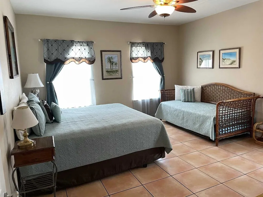 126 E Pike 4 Bedroom Home by RedAwning