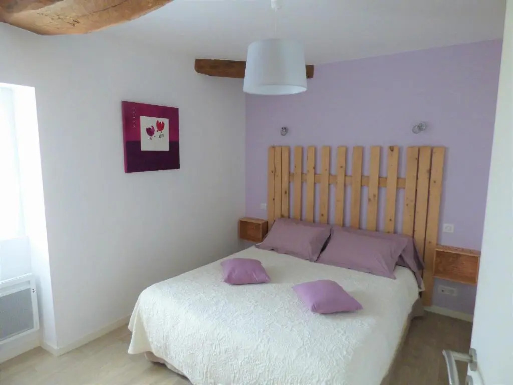 Gîte rénové avec jardin clos, proche plages, Wifi, parking pour voiture électrique - FR-1-426-164