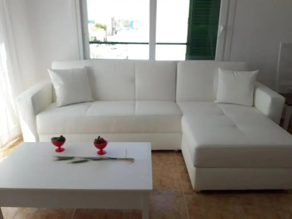 Wonderful, 100 meters from the beach.