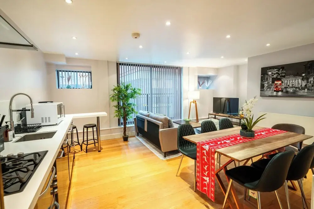 Immaculate 3-bed House in Central London