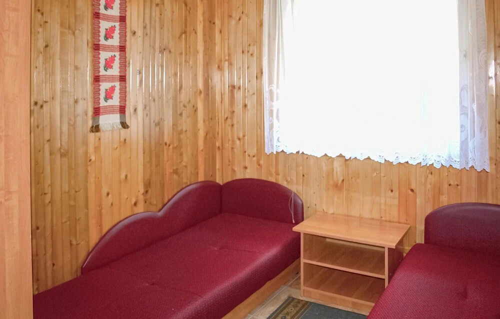Cozy Home In Kopalino With Kitchen