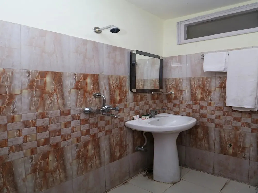 Abaan Heights by OYO Rooms