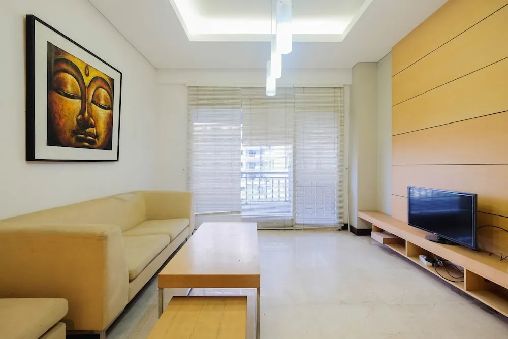 Spacious and Cozy 3BR Poins Square Apartment
