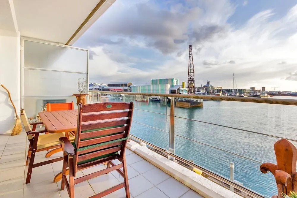 QV Lovely on the Water Apartment - 329