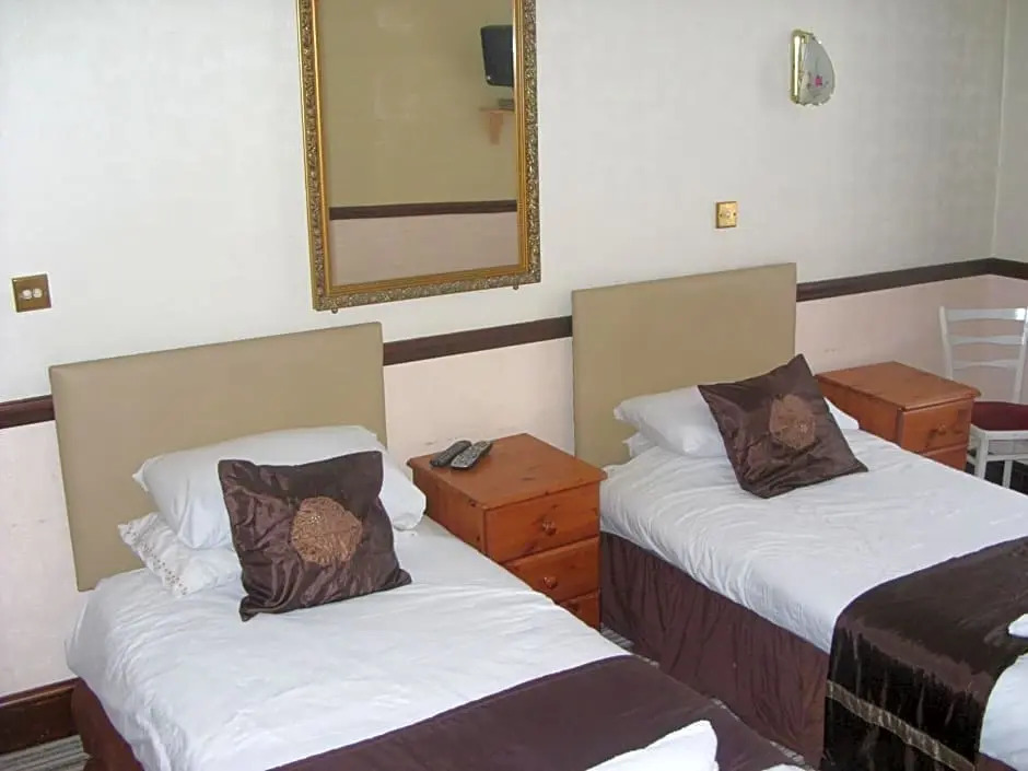 Phoenix Hotel