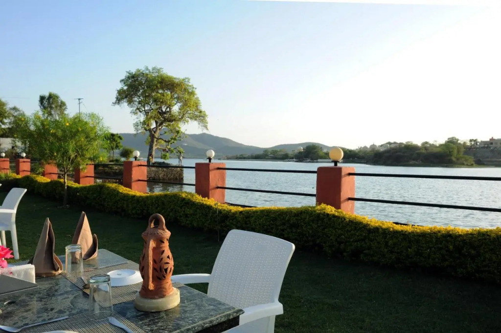 Shree Vilas Orchid A Lake View Hotel Udaipur