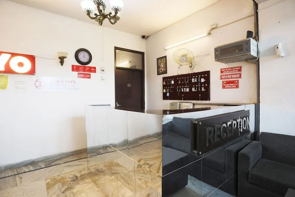 Oyo 14654 Brs Homes