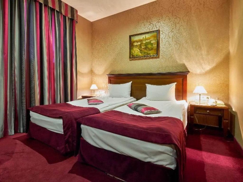 Yantra Grand Hotel