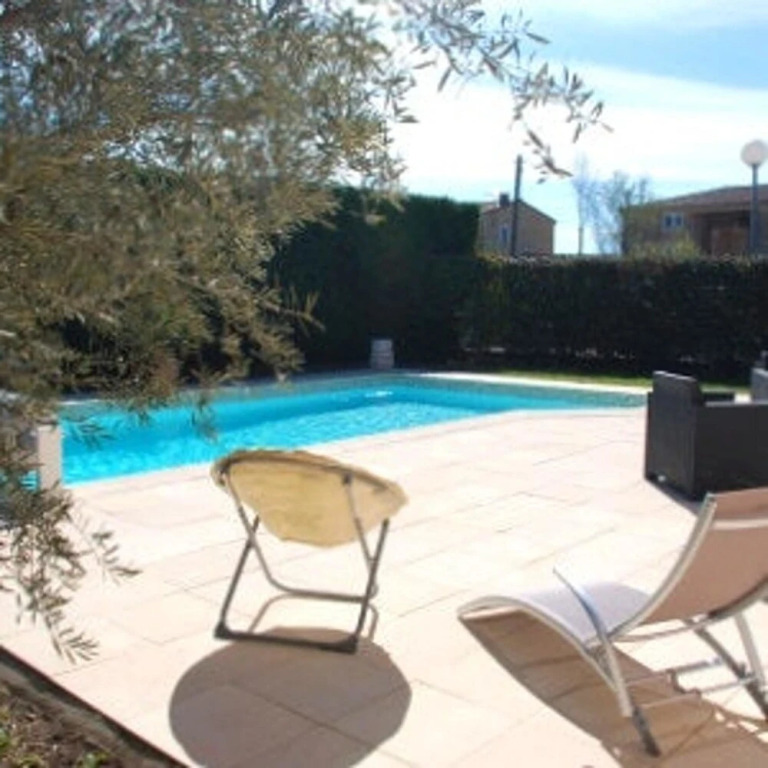 Beautiful villa with swimming-pool