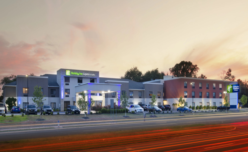 Holiday Inn Express & Suites - Williamstown - Glassboro by IHG