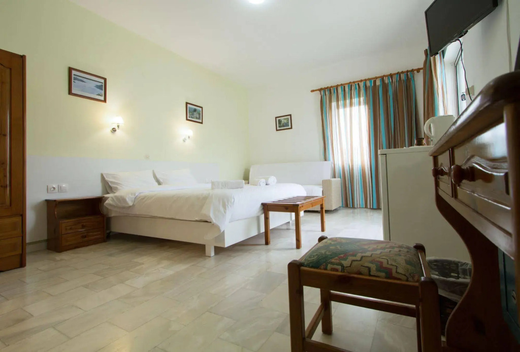 Revekka Rooms Bed & Breakfast