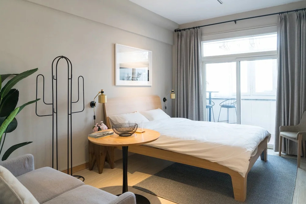 Cactus space - CBD MUJI themed Apartment