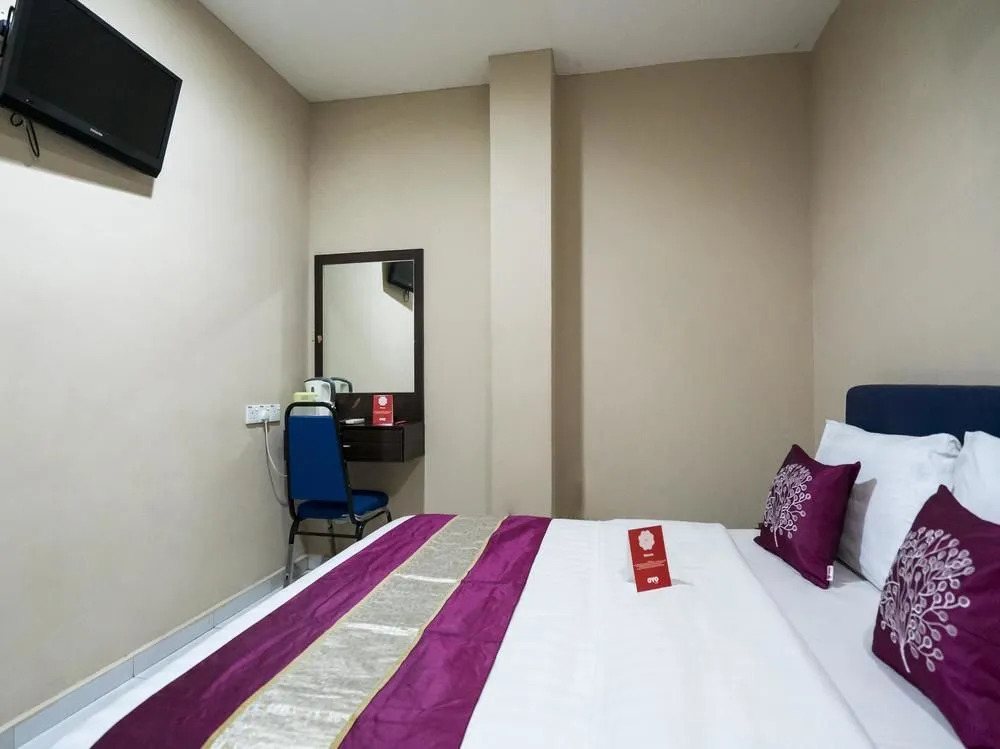 OYO 191 ML Inn Hotel