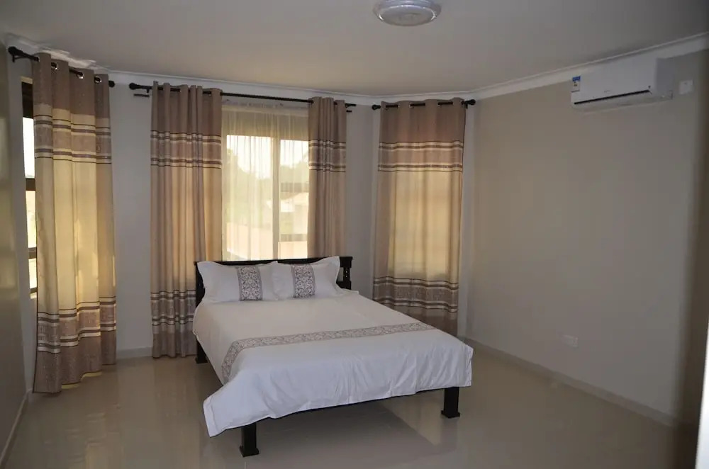 Hope's Apartments