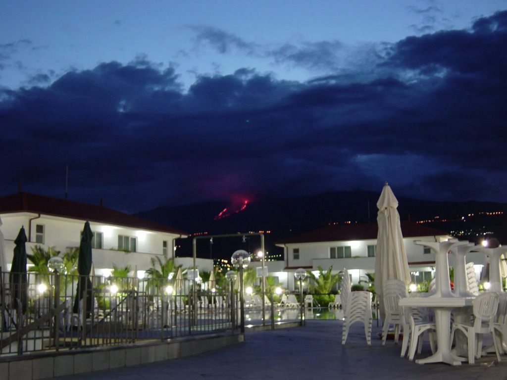 Kings House Hotel Resort