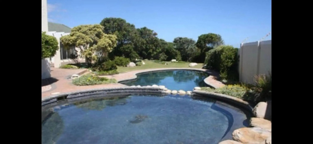 67 Whale Rock Estate, Hermanus