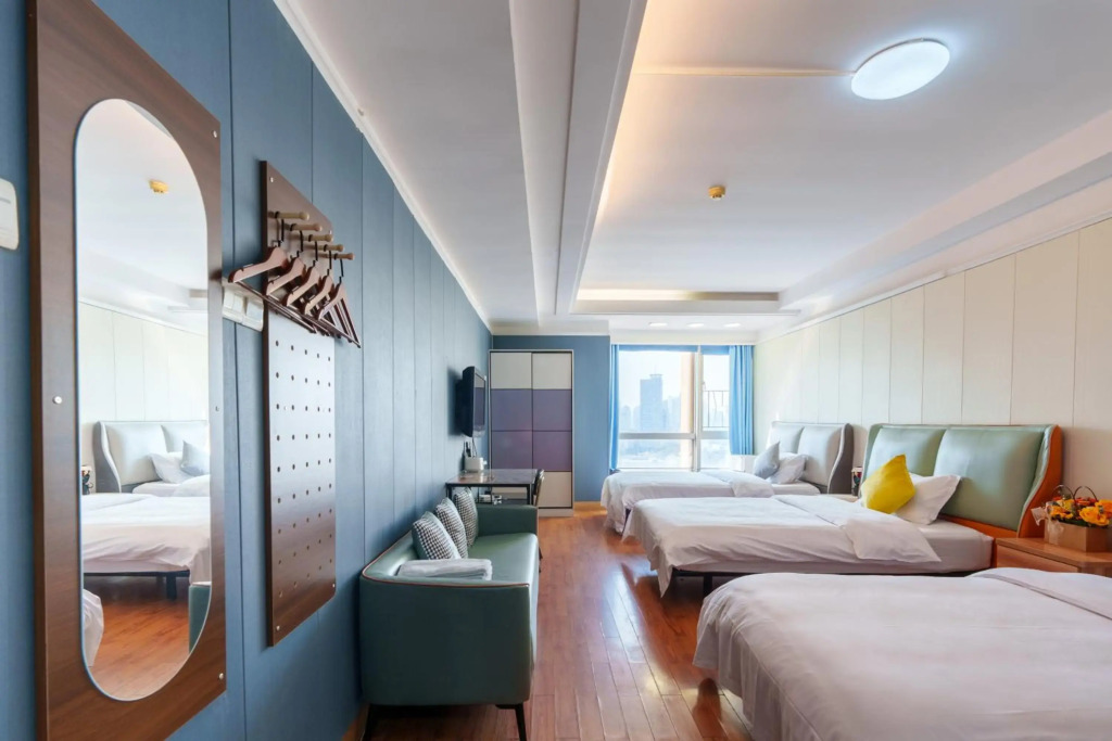 Sunny Private Apt Of Grand Continental