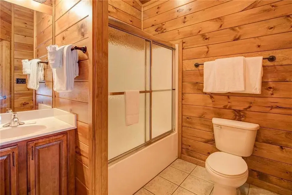 Alpine Nights 3 Bedroom Home with Hot Tub