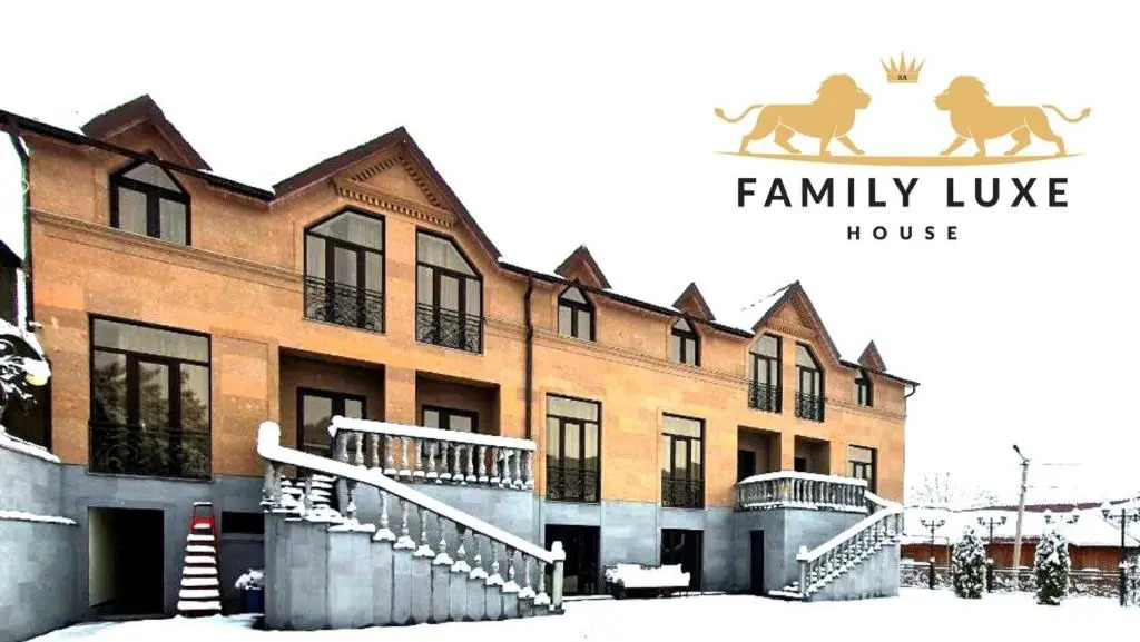 Family Luxe House