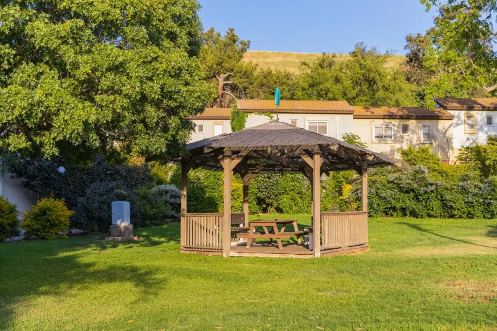 Nofey Gonen Holiday Village