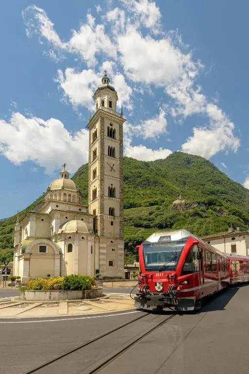 Alessia s Home B&B-next to Bernina Express
