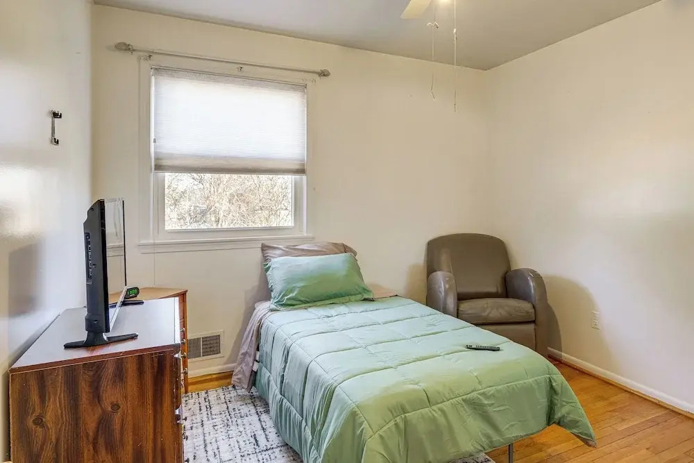 Work & Play Near DC: Extended Stay w/ Large Yard