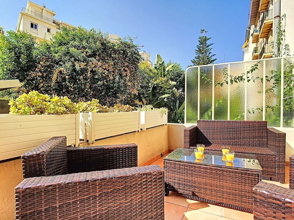 Provence Terrasse by Nestor&Jeeves