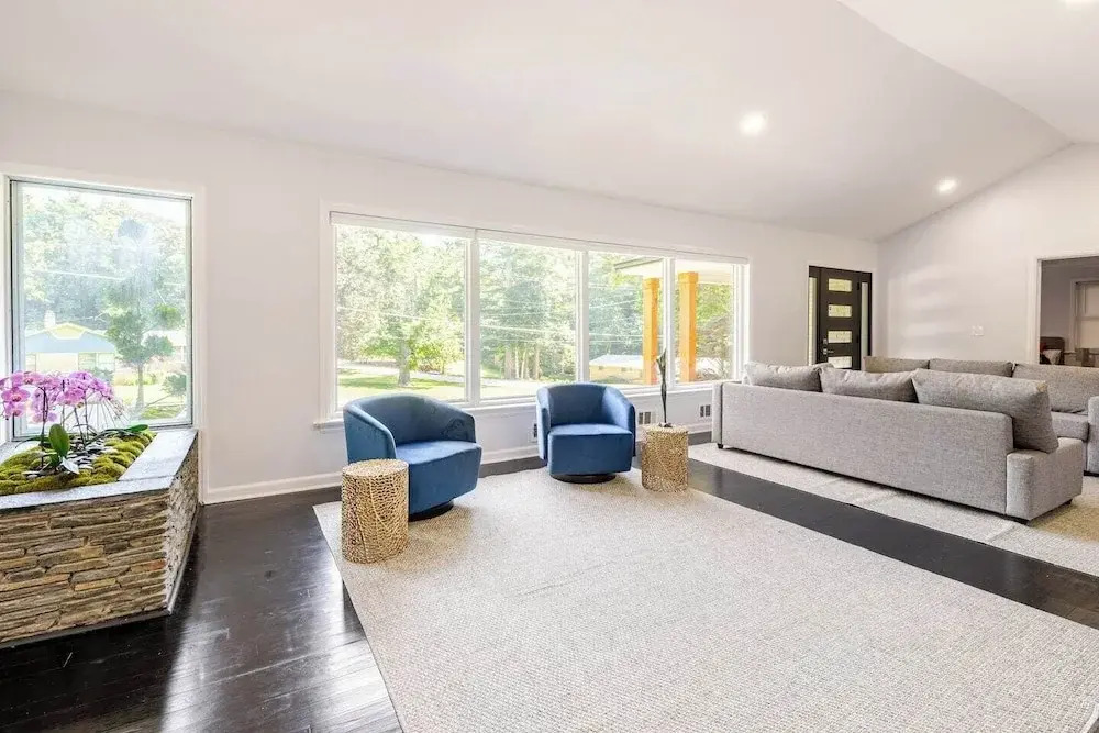 Stylish Comfort Modern Chef Kitchen 4 BR 2 Baths