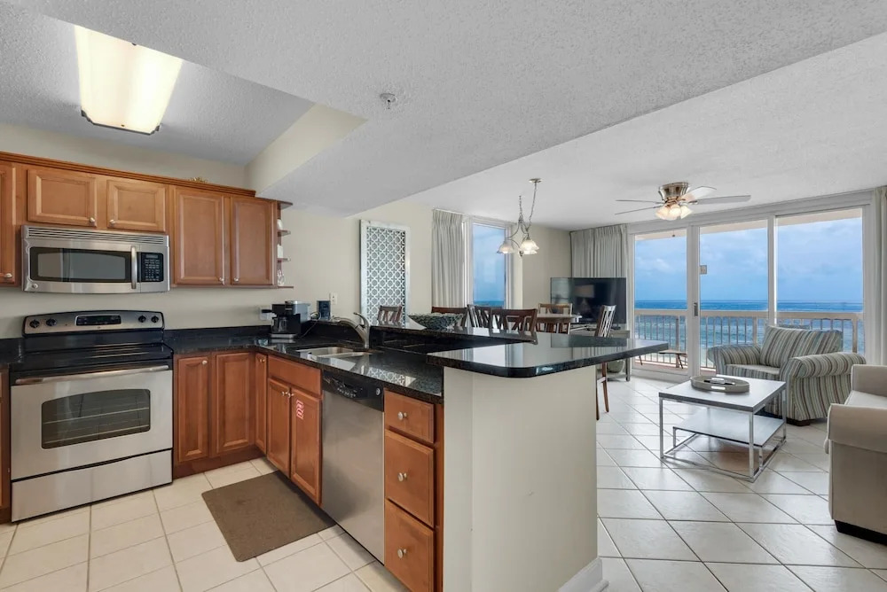 Pelican Beach Resort 801