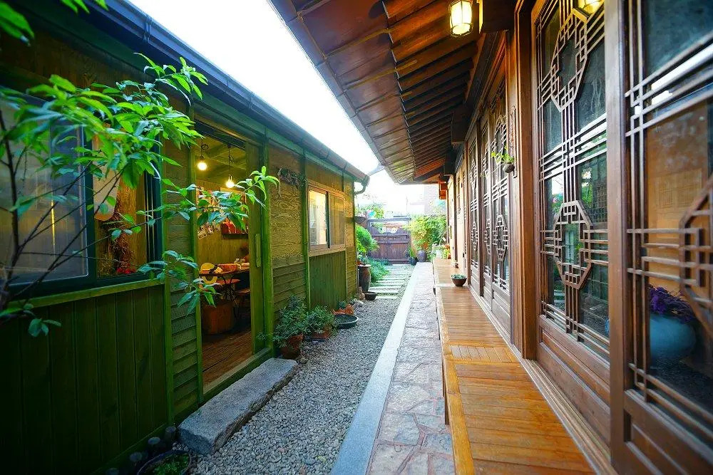 Jeonju Hanok Maeul Danjam Hanok