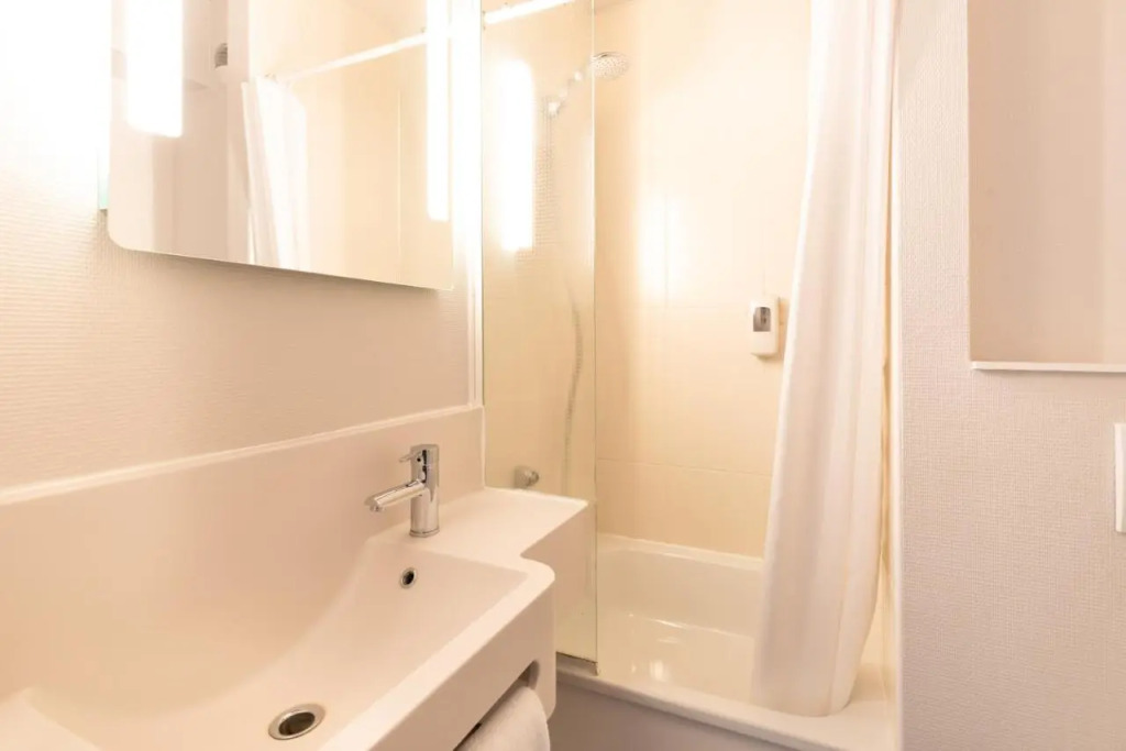 B&B HOTEL Creil Chantilly