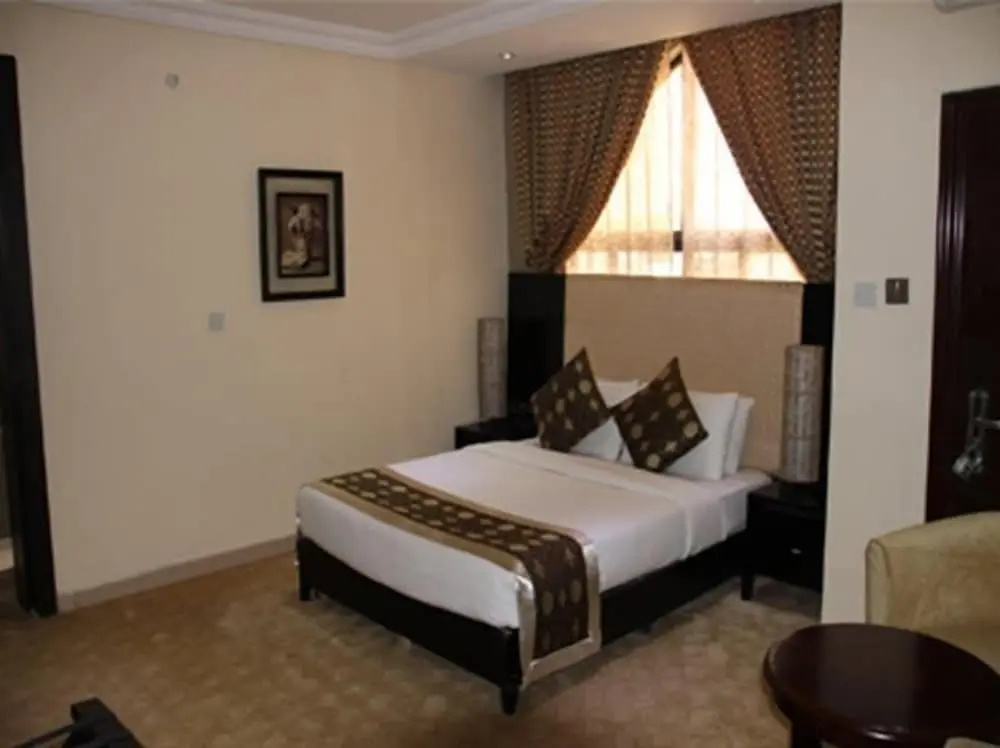 Stonehedge Hotels